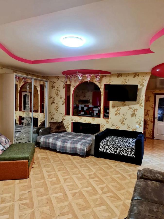 Мини-Отель Kropyvnytskyi Ngoại thất bức ảnh