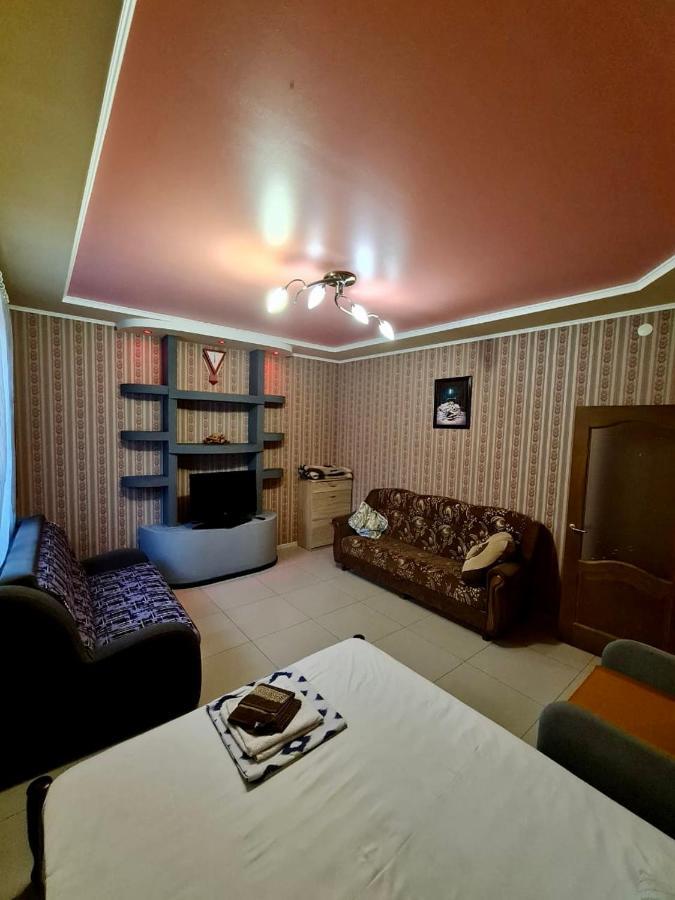 Мини-Отель Kropyvnytskyi Ngoại thất bức ảnh