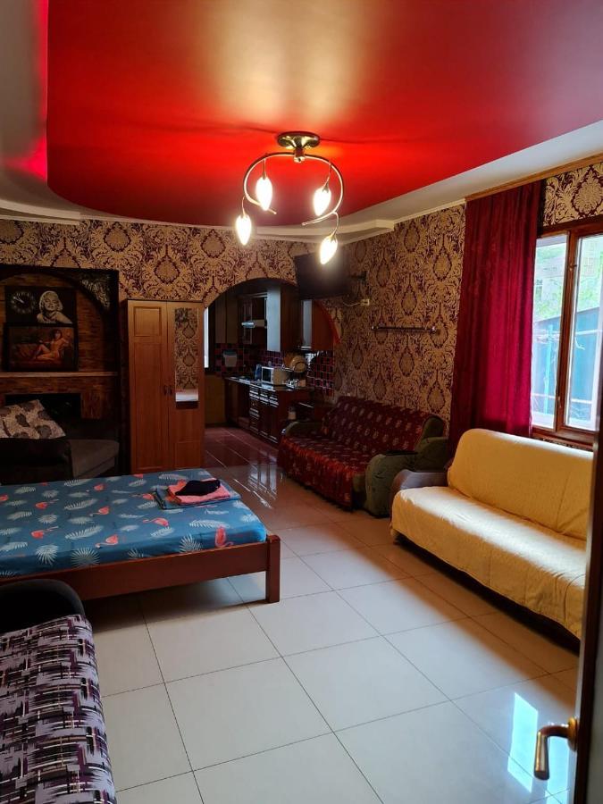 Мини-Отель Kropyvnytskyi Ngoại thất bức ảnh