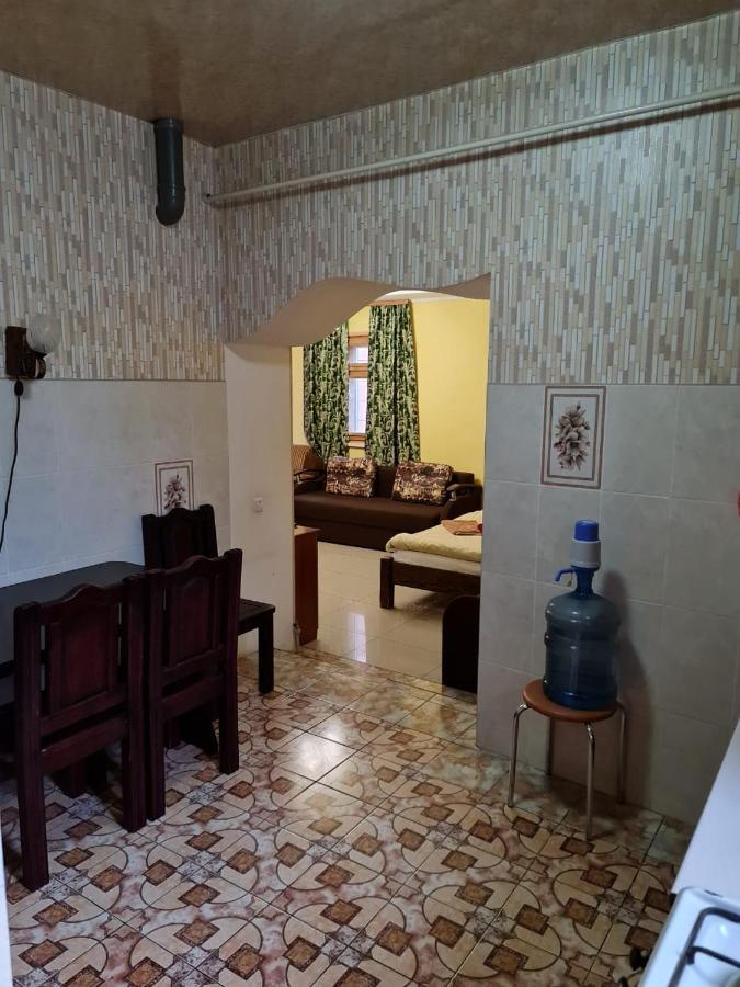 Мини-Отель Kropyvnytskyi Ngoại thất bức ảnh