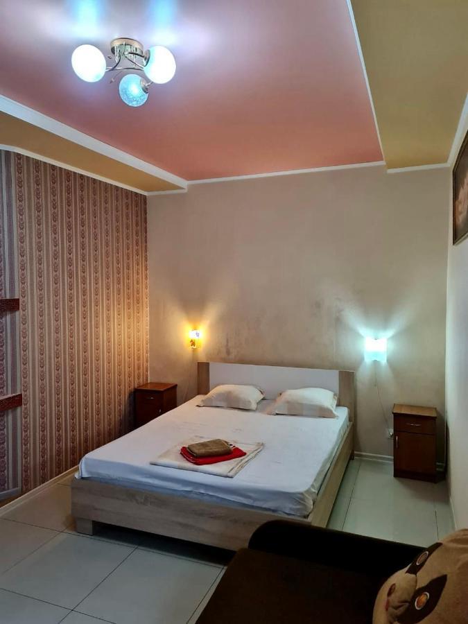 Мини-Отель Kropyvnytskyi Ngoại thất bức ảnh