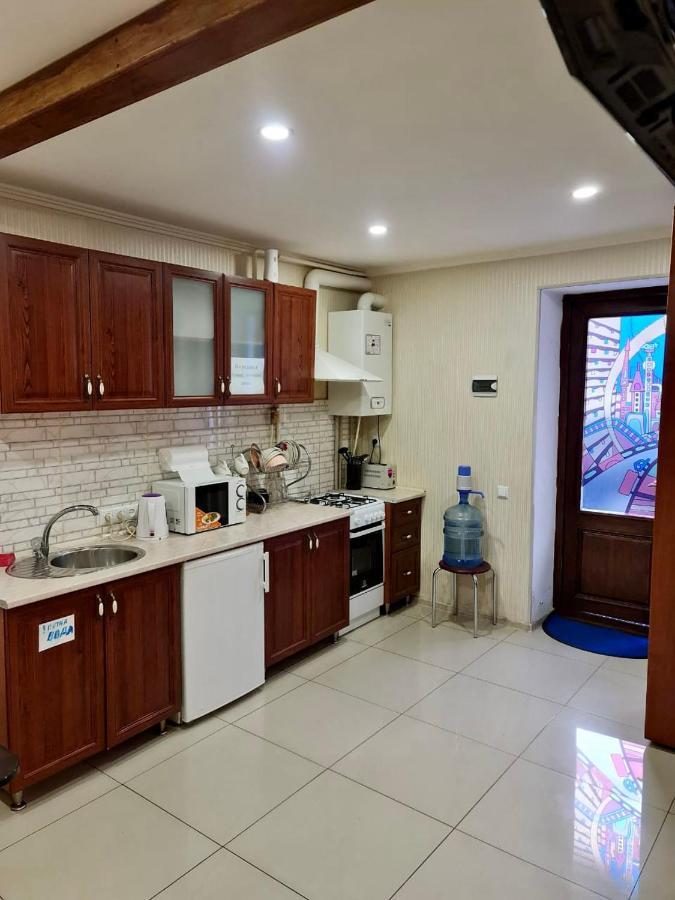 Мини-Отель Kropyvnytskyi Ngoại thất bức ảnh