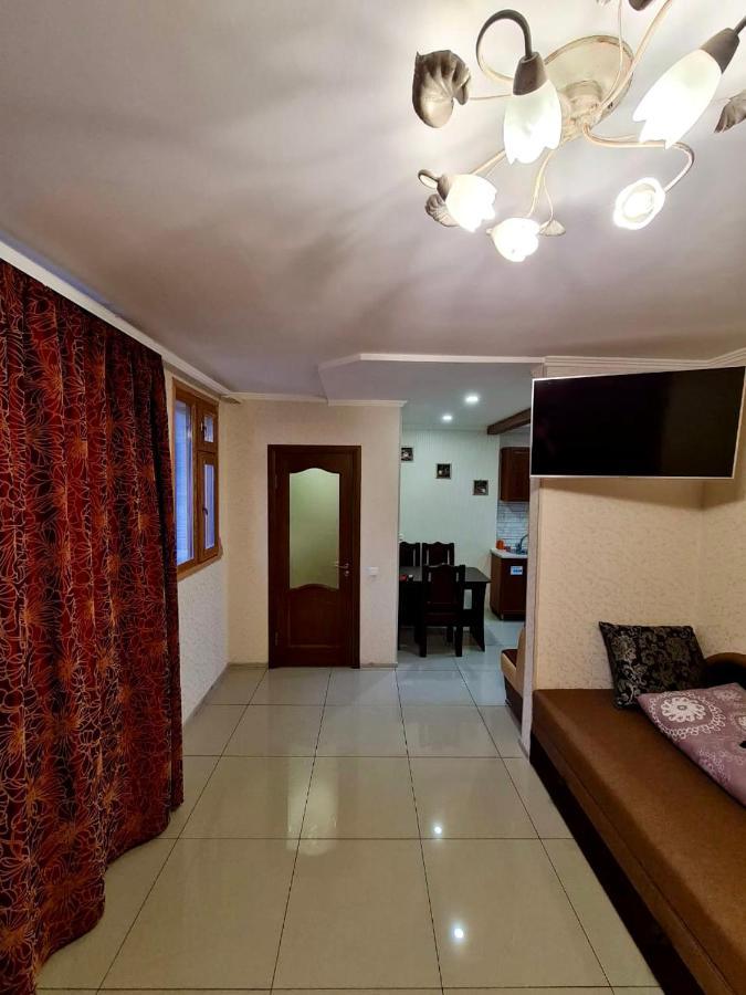Мини-Отель Kropyvnytskyi Ngoại thất bức ảnh