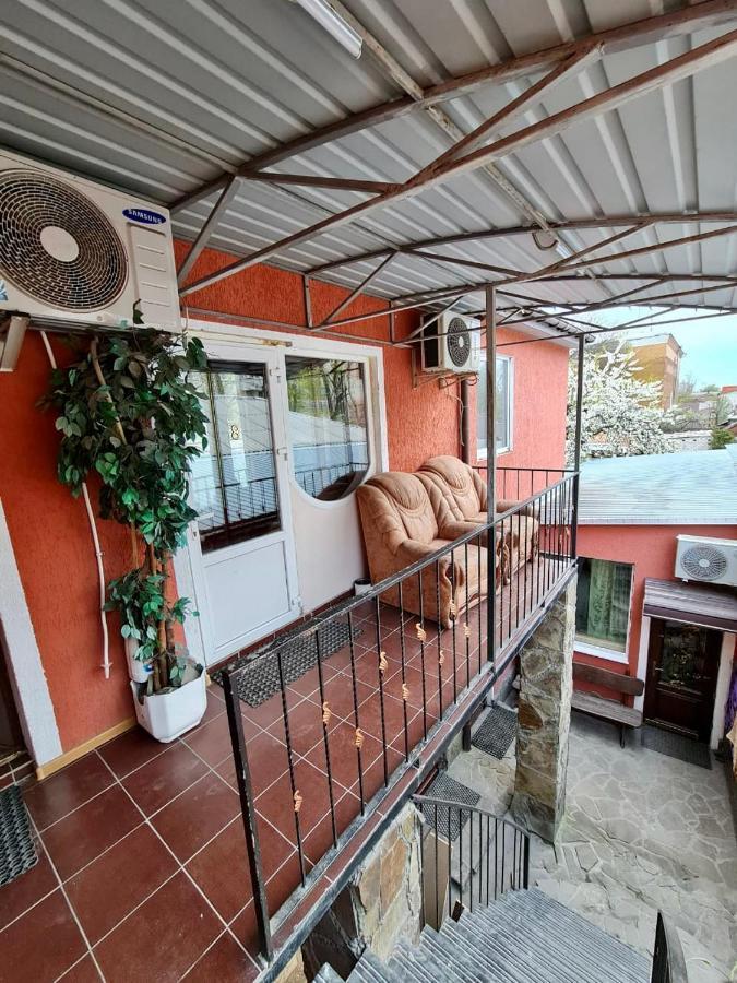 Мини-Отель Kropyvnytskyi Ngoại thất bức ảnh